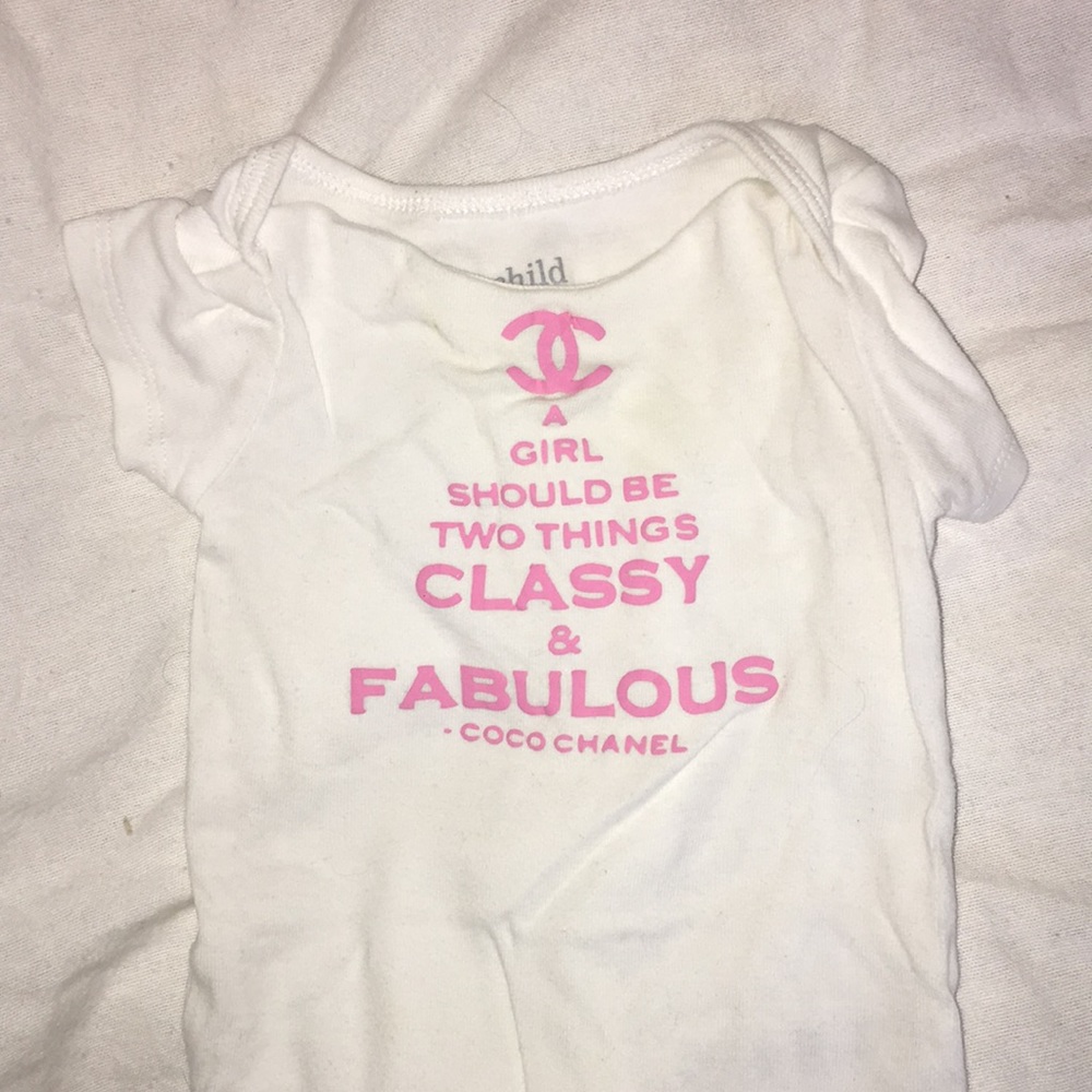 Assorted onesies - Picture 2 of 6